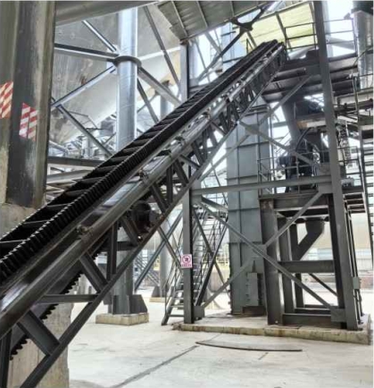 DJ大倾角裙边输送机